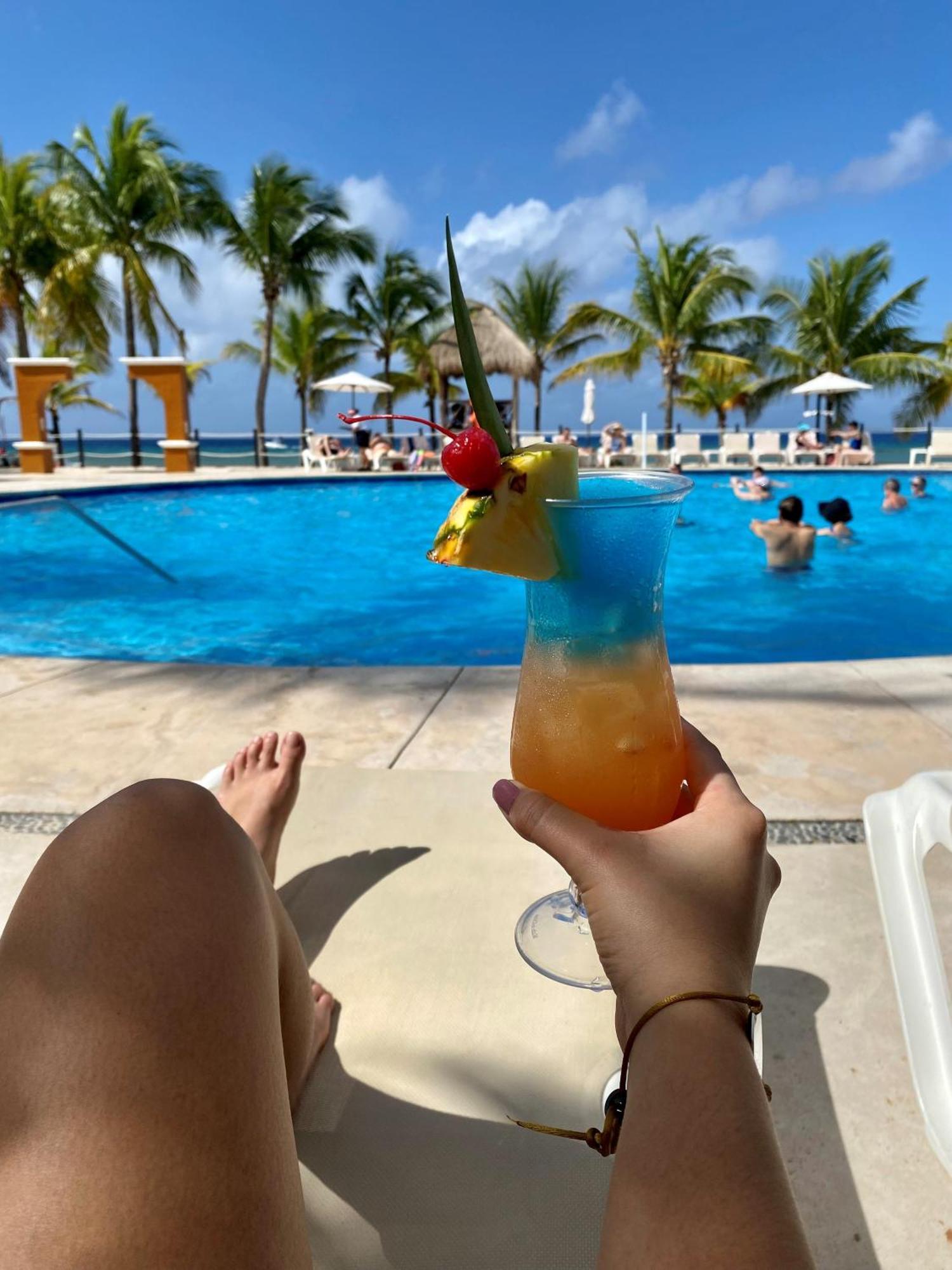 Occidental Cozumel Hotel Exterior photo