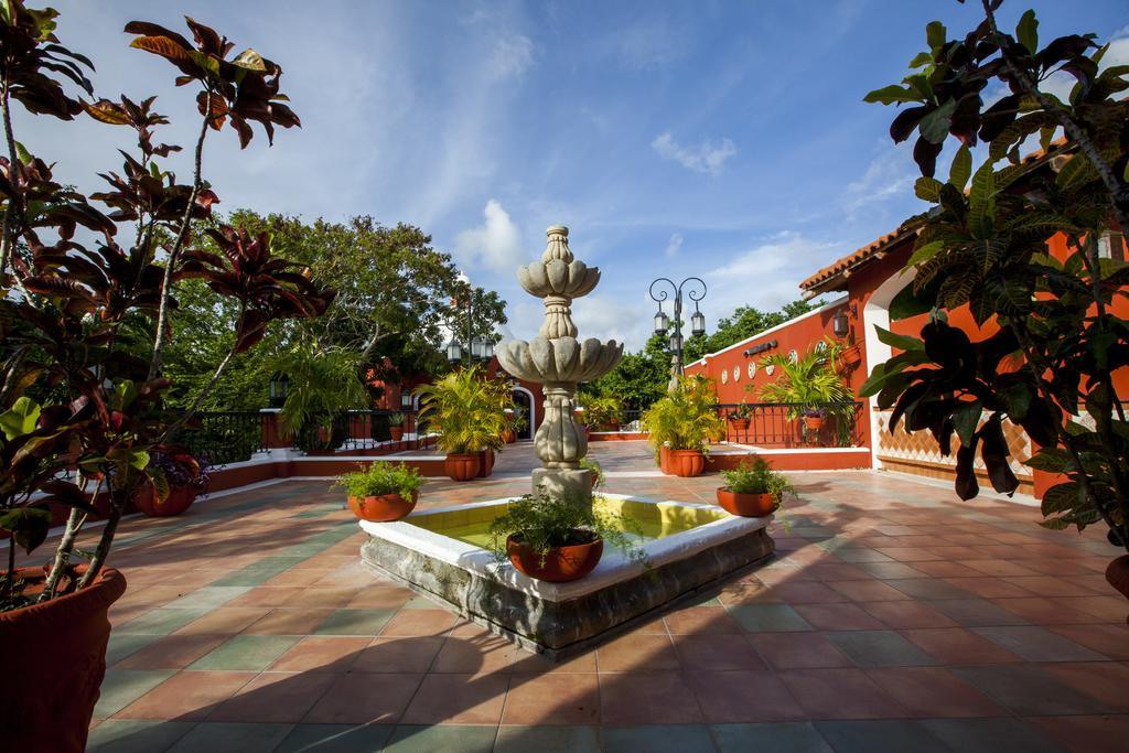 Occidental Cozumel Hotel Exterior photo